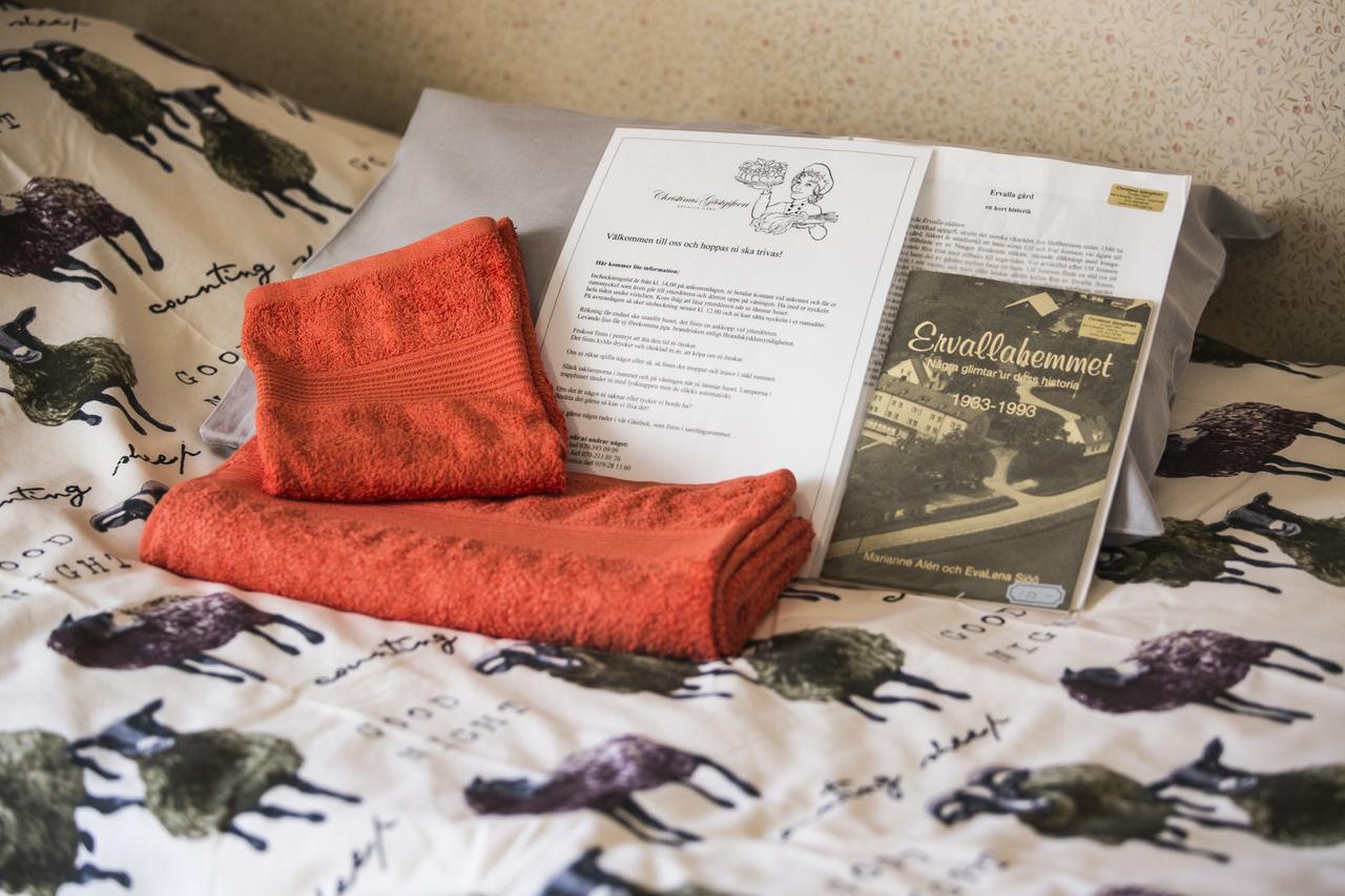 Christinas Gaestgifveri B&B Ervalla Dış mekan fotoğraf